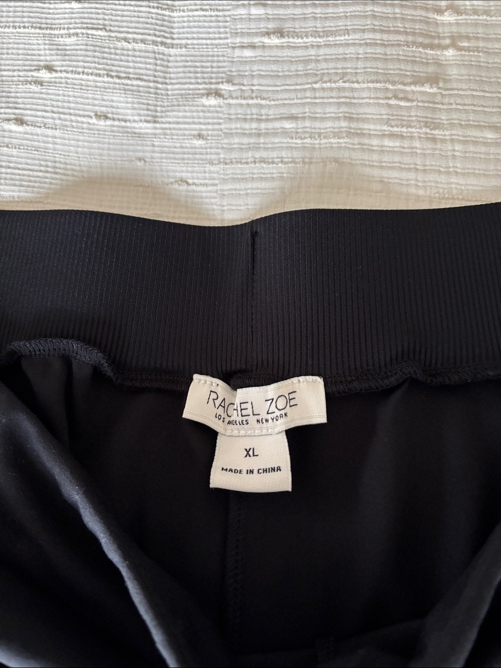 Rachel Zoe Black Pull On Shorts - Picture 3 of 4